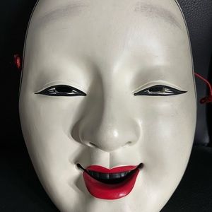 Noh Mask Japanese Porcelain Wakaonna Nomen Female Kyogen Okame .7 inch by 5 inch